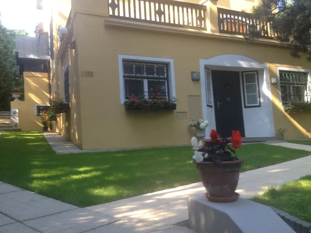 וינה Exquisites Gartenapartment In Eleganter Jugendstilvilla דירה