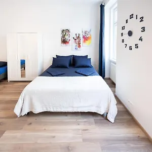 Radiant Premium - Fünfhaus Viena