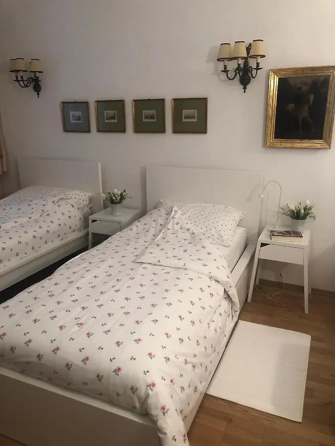 Exquisites Gartenapartment In Eleganter Jugendstilvilla Vienna
